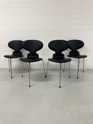 Arne Jacobsen ‘Myren/3100’ Fritz Hansen.