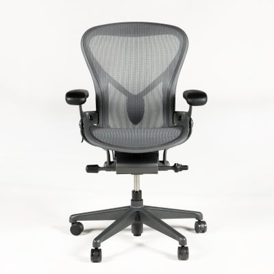 Herman Miller Aeron Chair - B - Remastered