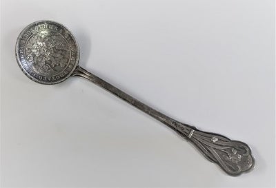 Sølvske med Russisk sølv rubel fra 1842. Længde 13,6 cm