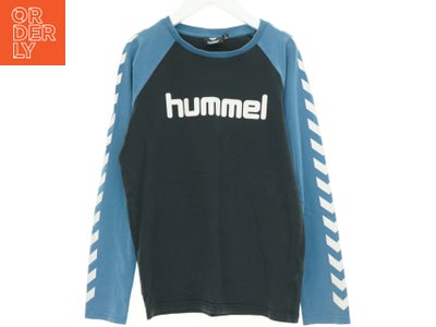 Bluse fra Hummel (str. 152 cm)