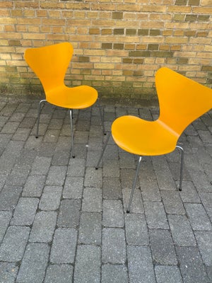 Arne Jacobsen, To stk gule Arne Jacobsen stole - 1400,- samlet

Ved interesse skriv sms til 20714051