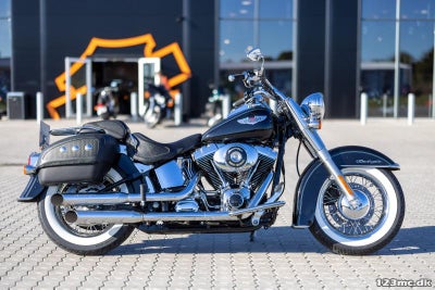 Harley-Davidson FLSTN Softail Deluxe