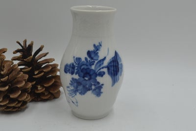 Royal Copenhagen Svejfet Blå Blomst Vase 
