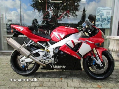 2002 - Yamaha YZF R1     72.899 kr