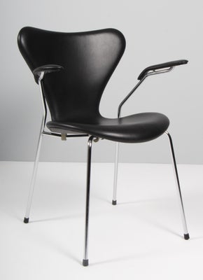 Arne Jacobsen: Seks armstole, model 3207, læder