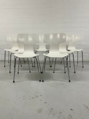 Arne Jacobsen ‘T-stol/3103’ Fritz Hansen.