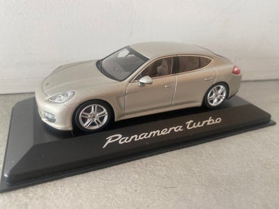 Minichamps 1:43 - Modelracerbil - Porsche Panamera Turbo silber