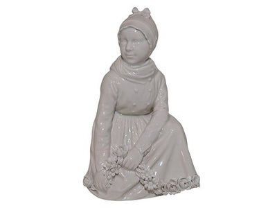 Hvid Royal Copenhagen figur

Fanøpige med blomsterranke