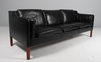 Børge Mogensen. Fritstående trepers. sofa, model 2213. Original betrukket