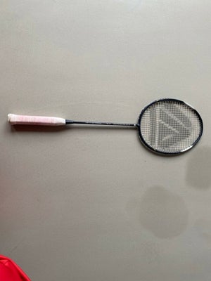 Badminton ketcher udlejes