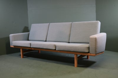 Hans J. Wegner GE236 egetræ sofa 