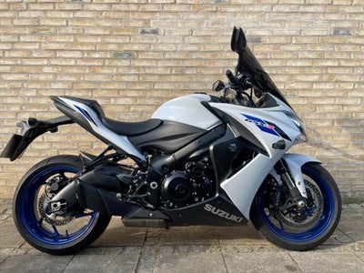 SUZUKI GSXS 1000 F