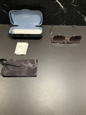 GUCCI  GG1281SK 002- Udstillingsmodel - Nypris 3185.- NU KUN 1500.- #115