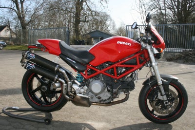 Ducati Monster S2R 1000
