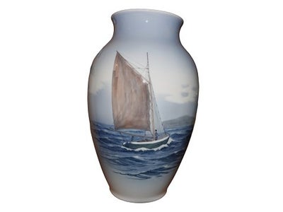 Royal Copenhagen

Stor vase med sejlskib