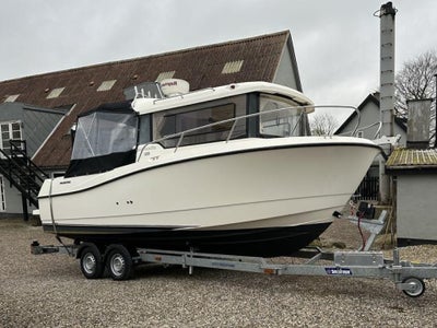 Quicksilver 675 pilothouse