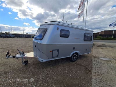 2021 - Hymer Touring Triton 420 GT   Super velholdt rejsevogn med TRUMA SX mo...