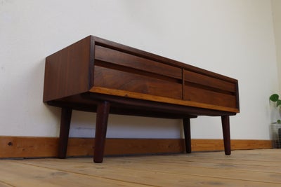 Lav og lille midcentury palisander kommode med 2 skuffer