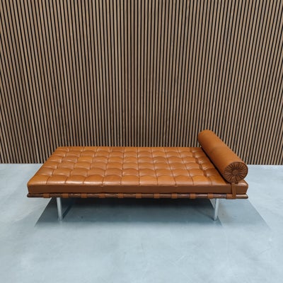 Knoll Barcelona Daybed - New Cognac