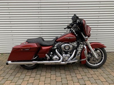 Harley-Davidson FLHX Street Glide HMC Motorcykler. Vi bytter gerne.