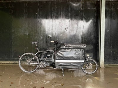 eBullit E6100 elcykel med praktisk Bagpro kasse