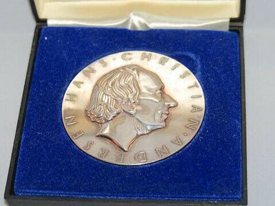 Georg Jensen

HC Andersen medalje i æske