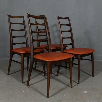 Niels Koefoed. Sæt på fire stole. model 'Lis' af massiv egetræ (4)