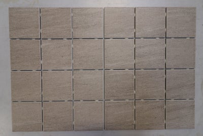 Glaseret keramik flise mat sandfarve 10x10cm. Pris pr m2