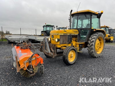 Traktor John Deere 2250