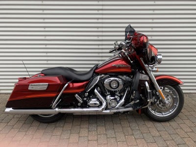 Harley-Davidson FLHX Street Glide HMC Motorcykler. Vi bytter gerne.