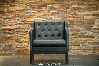 Erik Jørgensen, stol, lænestol nybetrukket i sort classic læder, som er en kraftig kvalitetslæder. N
