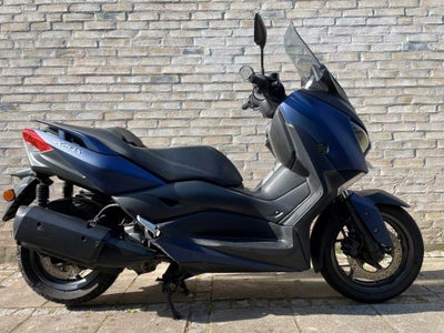 X-MAX 300 ABS