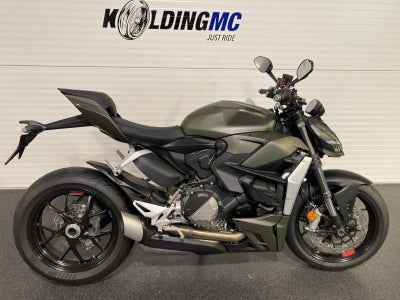 Ducati Streetfighter V2 Storm Green DEMO