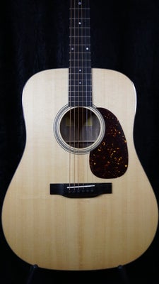 Eastman E6D Western Guitar