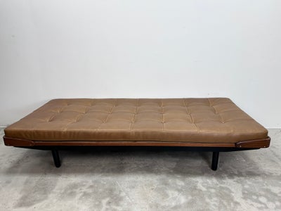 Daybed i teak 