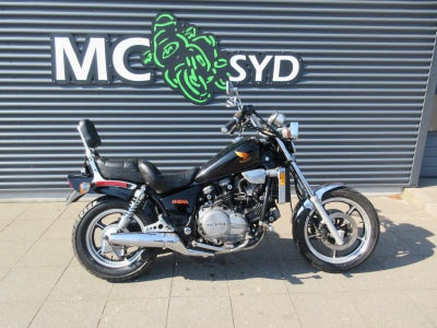 Honda VF 700 MC-SYD ENGROS