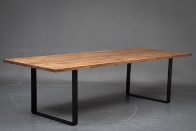 PremiumOak. Dansk produceret plankebord model, af massivt 'Dark Brown olieret...