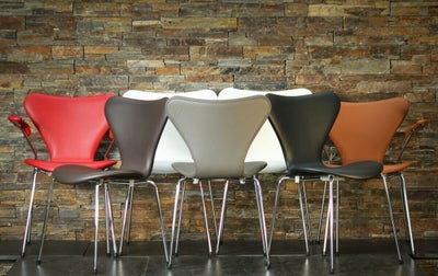 Arne Jacobsen 7ér stol, Brugte, Nypolstrede, 44cm i h. kan benforhøjes med 17mm