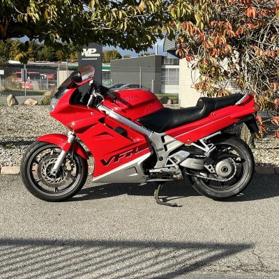 Honda VFR 750 F