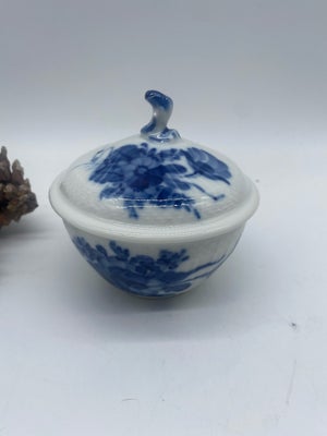 Royal Copenhagen porcelæn, Svejfet blå blomst sukkerskå. Nr.10/ 1678, 