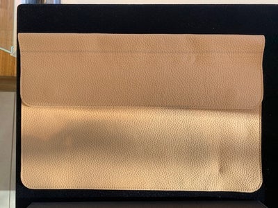 ***RESTSALG*** Reimagined Laptop Sleeve 13" fra Volvo